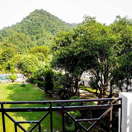 Sattva Retreat Hotel Rishīkesh Buitenkant foto