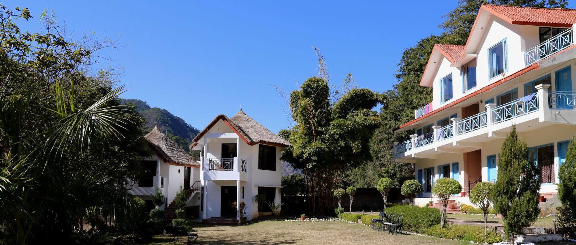 Sattva Retreat Hotel Rishīkesh Buitenkant foto