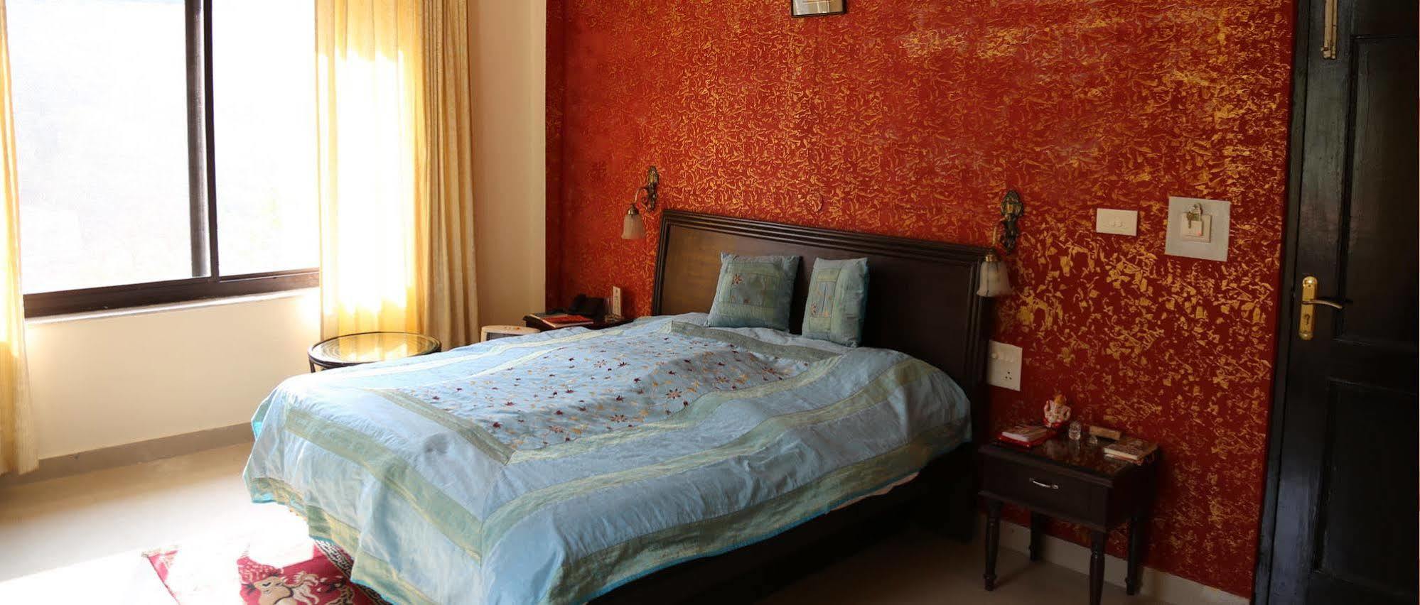 Sattva Retreat Hotel Rishīkesh Buitenkant foto