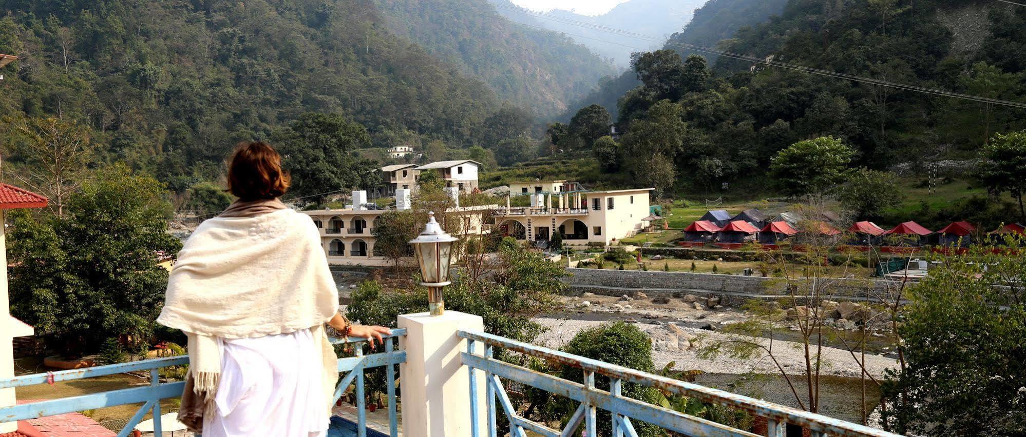Sattva Retreat Hotel Rishīkesh Buitenkant foto